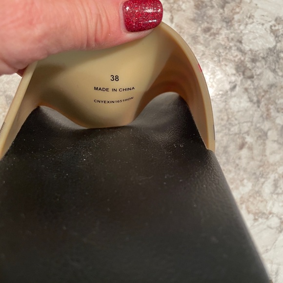 Burberry Slides - Picture 10 of 12